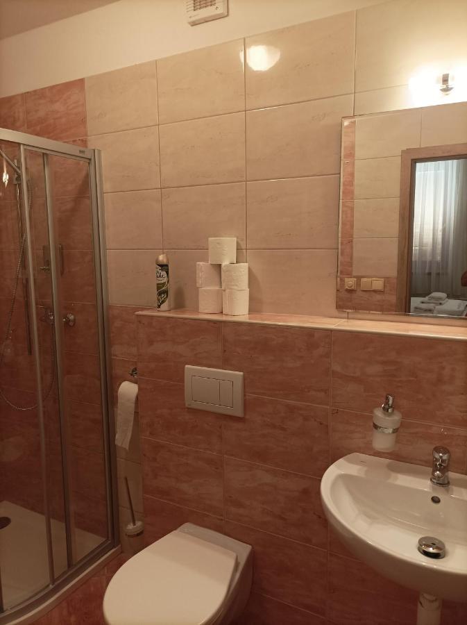 Penzion Venkovsky Dvur Hlohovec Exteriör bild